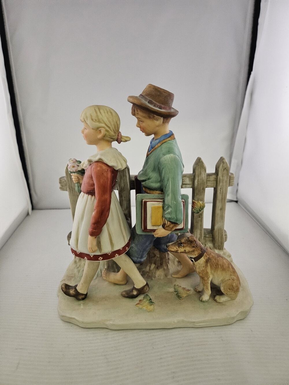 1st Edition Norman Rockwell Figurine " A Scholarly Pace" Four Seasons Fall